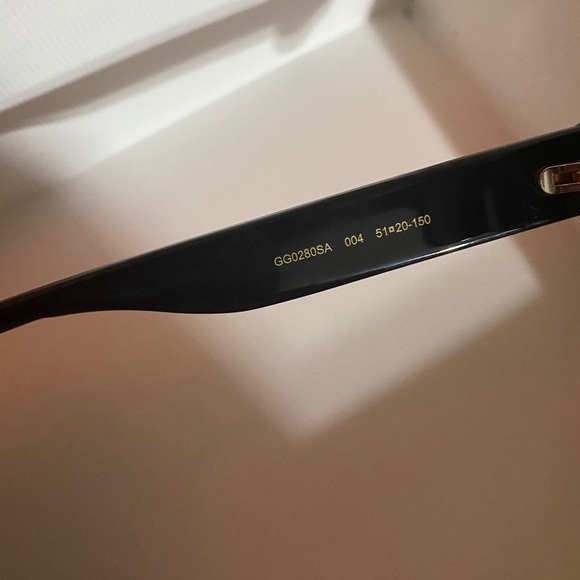 New🔥Gucci sunglasses ❤️💚🖤🧡 - Picture 9 of 11